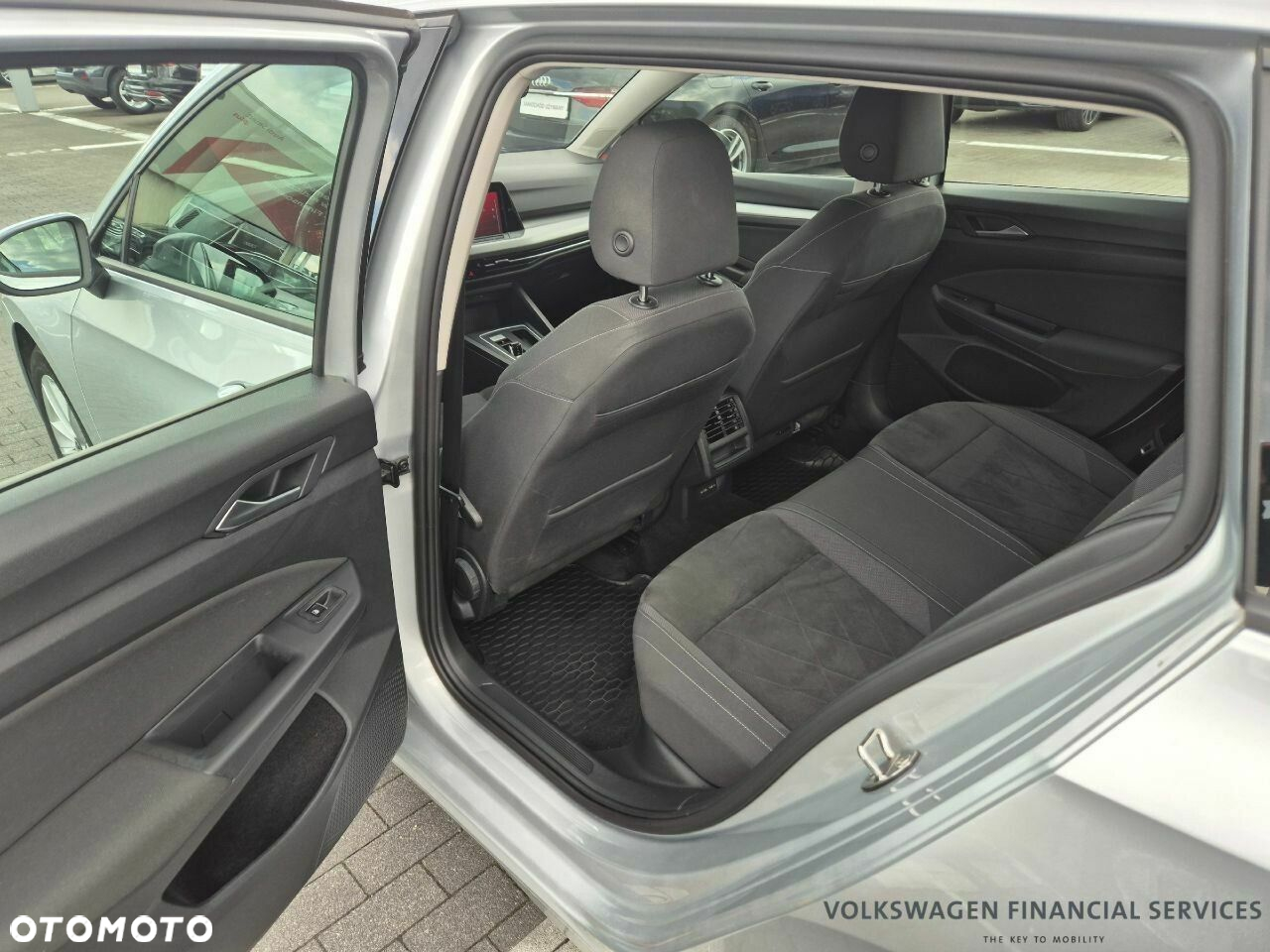 Volkswagen Golf - 6