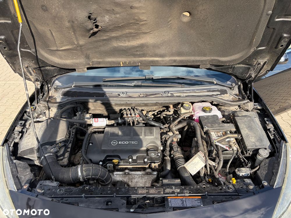 Opel Astra 1.4 T Cosmo - 17