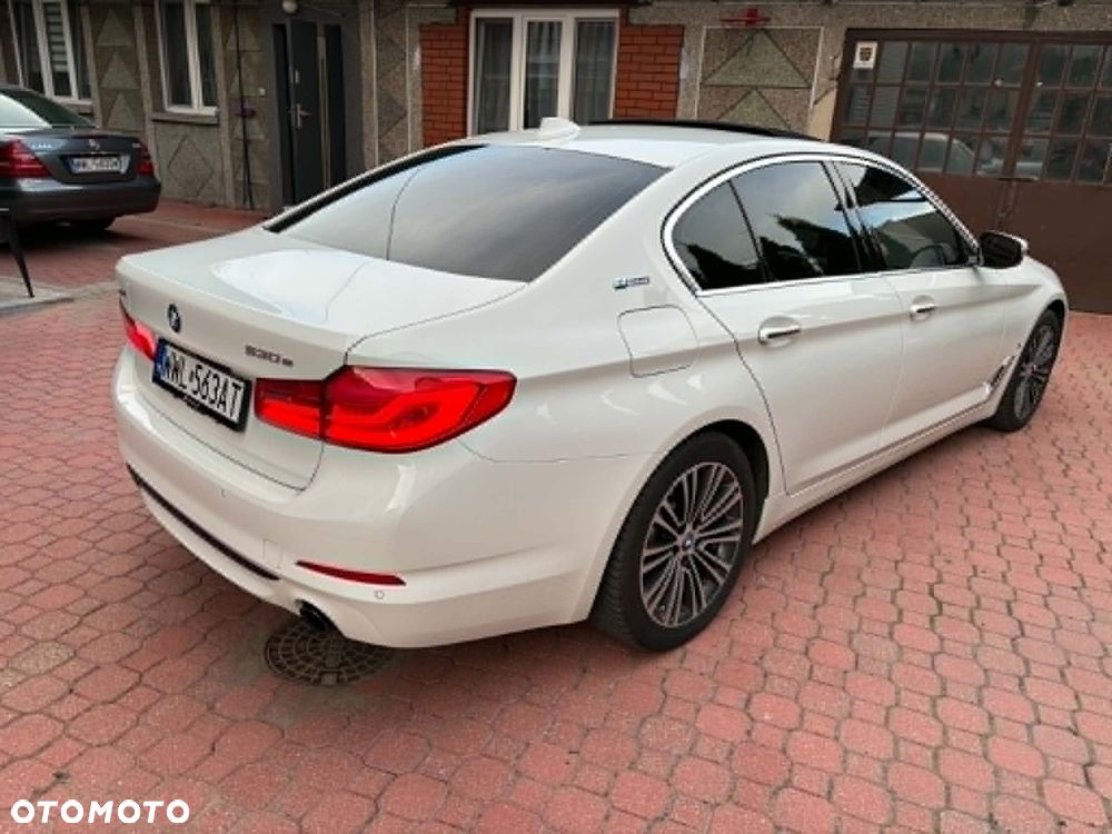 BMW Seria 5 530e iPerformance xDrive Luxury Line sport - 4