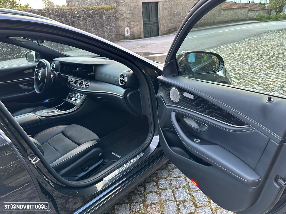 Mercedes-Benz E 300 de AMG Line - 13