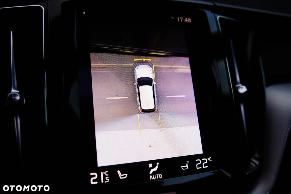 Volvo XC 60 D4 SCR AWD R-Design - 23