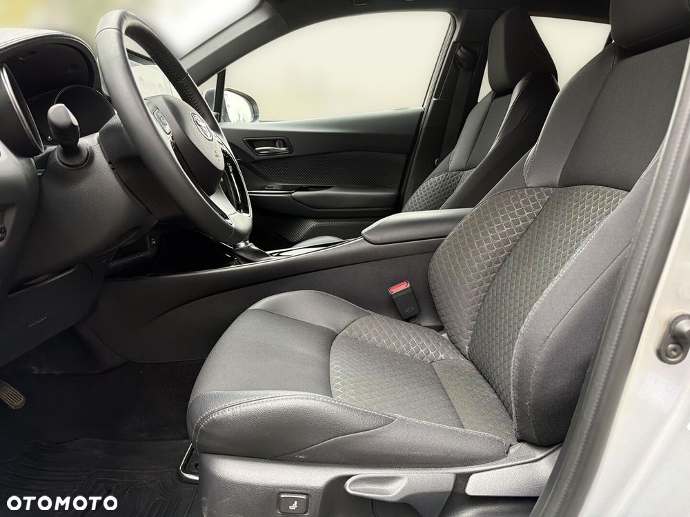 Toyota C-HR 2.0 Hybrid Style - 26