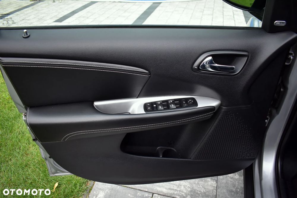 Fiat Freemont 2.0 Multijet 16V DPF Automatik Allrad Black Code - 22