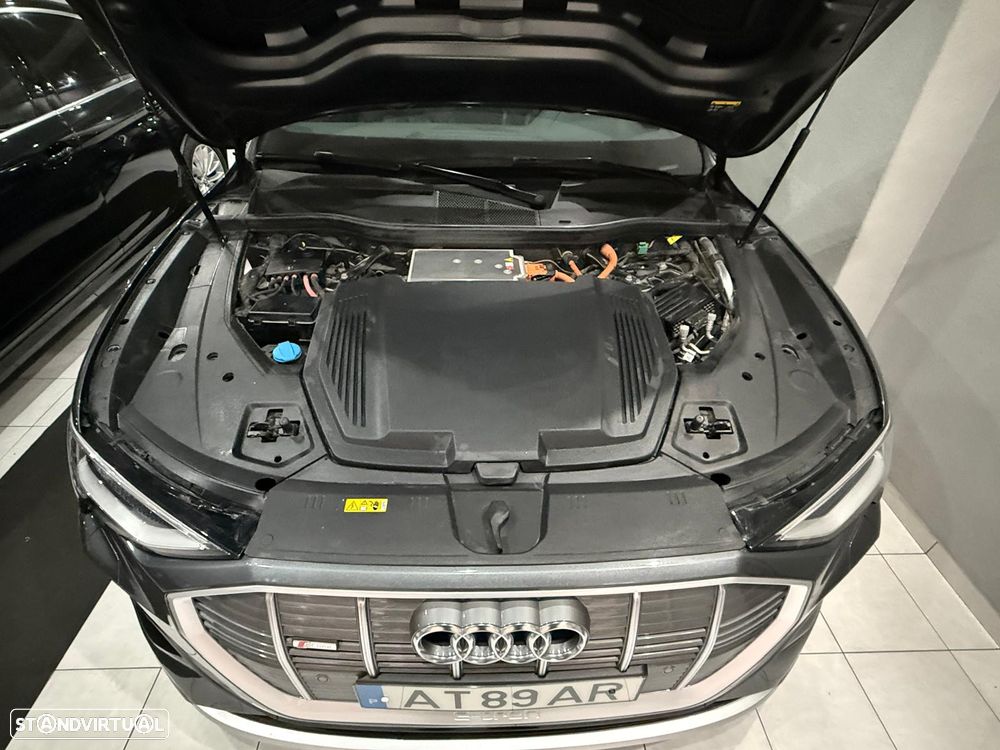 Audi e-tron 55 quattro S line - 36