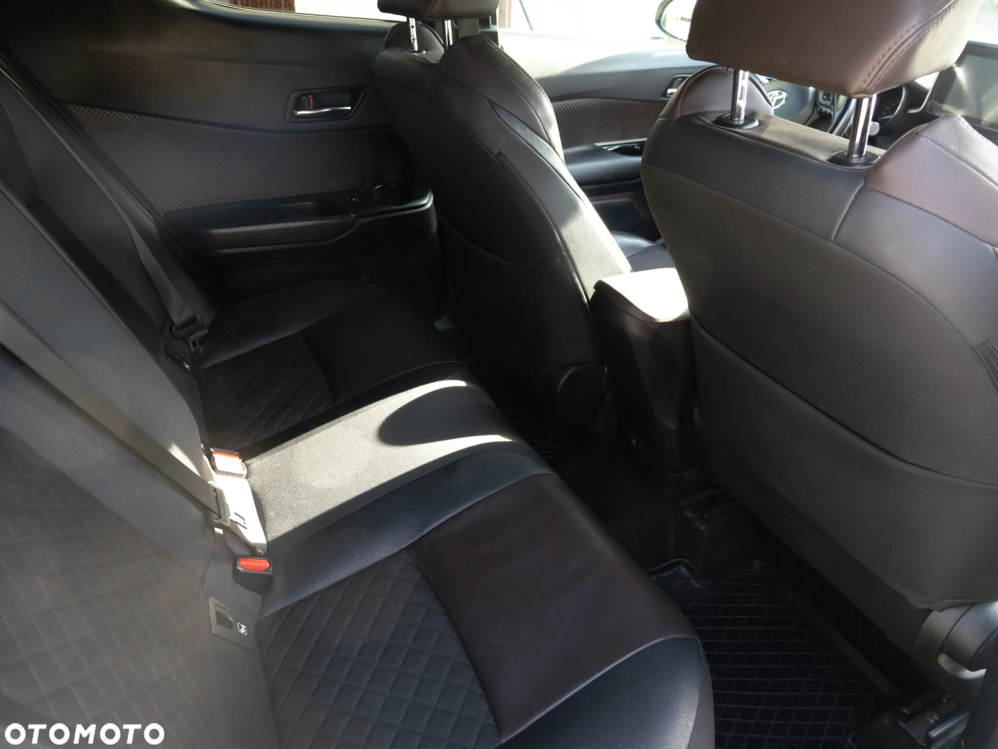Toyota C-HR 1.8 Hybrid Executive - 22