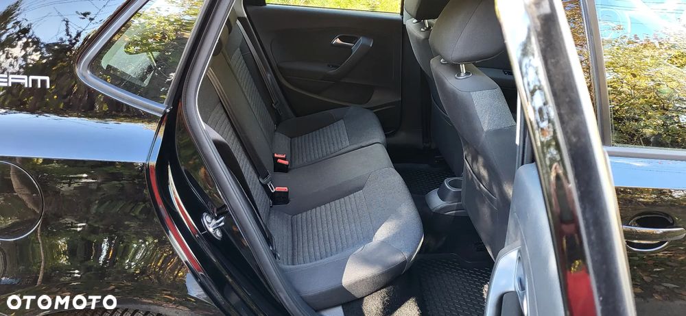 Volkswagen Polo 1.4 16V Comfortline - 30