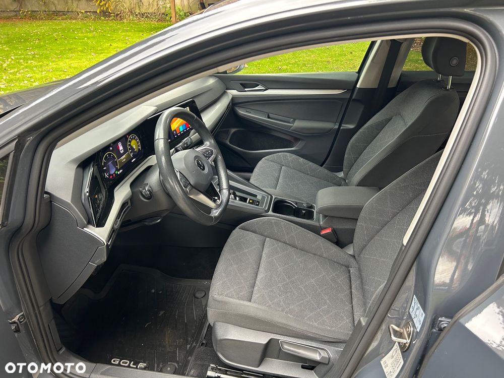 Volkswagen Golf - 28