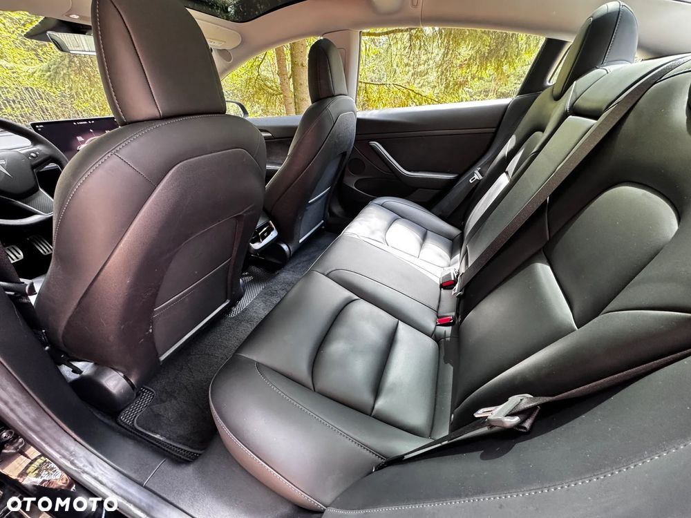 Tesla Model 3 - 11