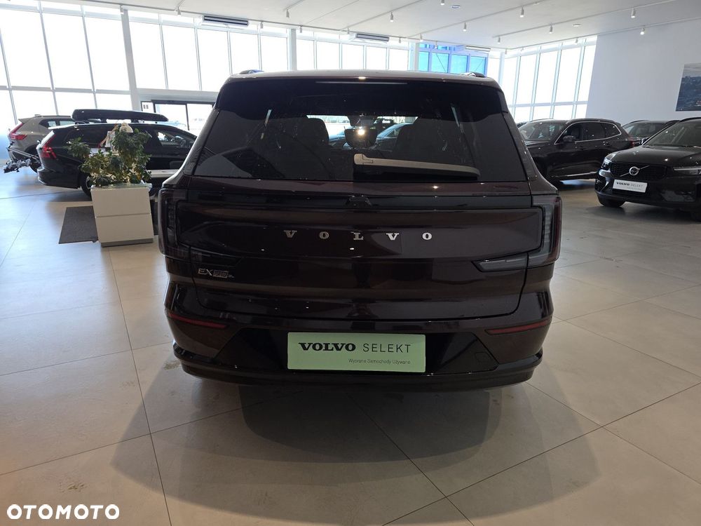Volvo EX90 - 6