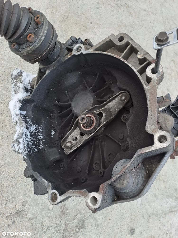 Skoda Fabia II 1.4 16V 2014r. skrzynia biegów kod LVG - 5