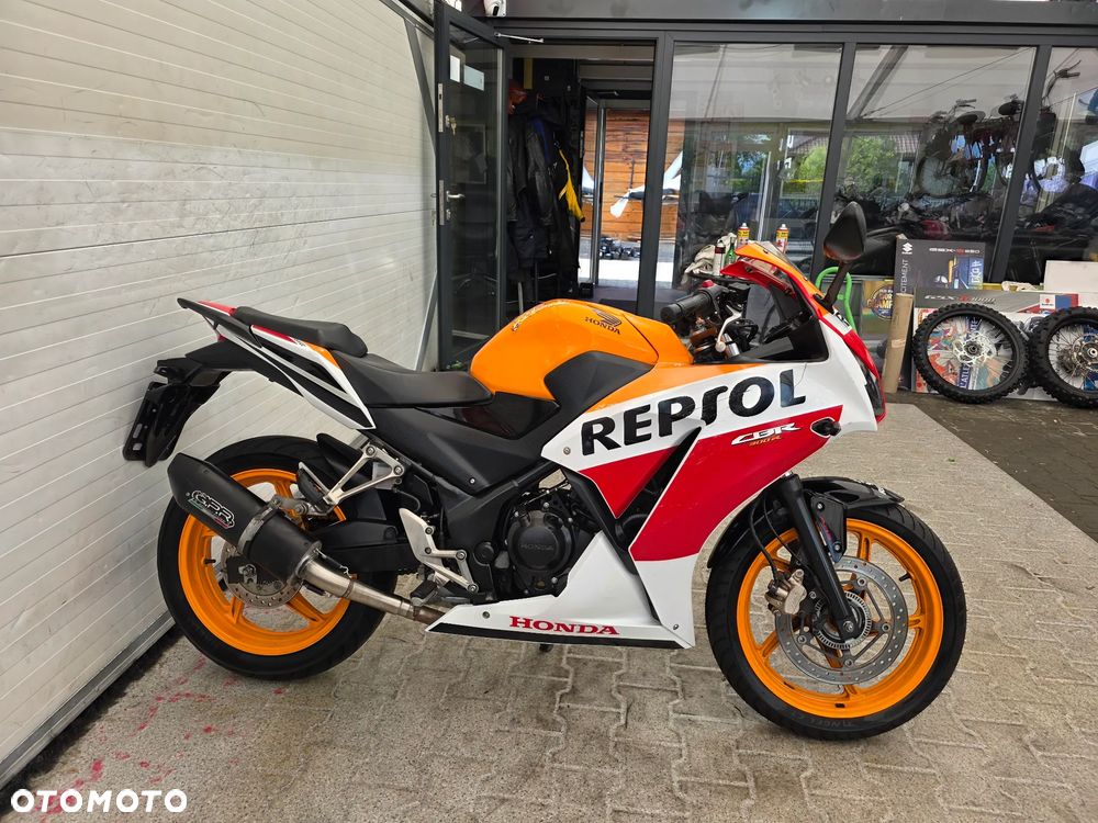 Honda CBR - 8