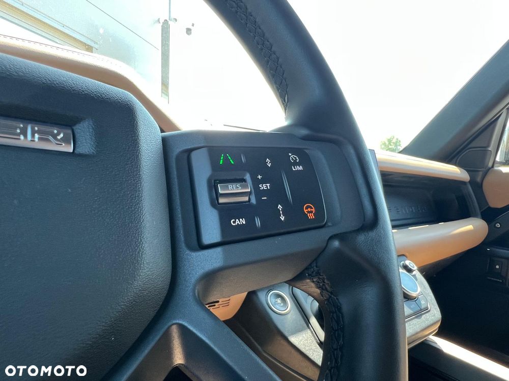 Land Rover Defender 3.0 D250 mHEV X-Dynamic HSE - 9