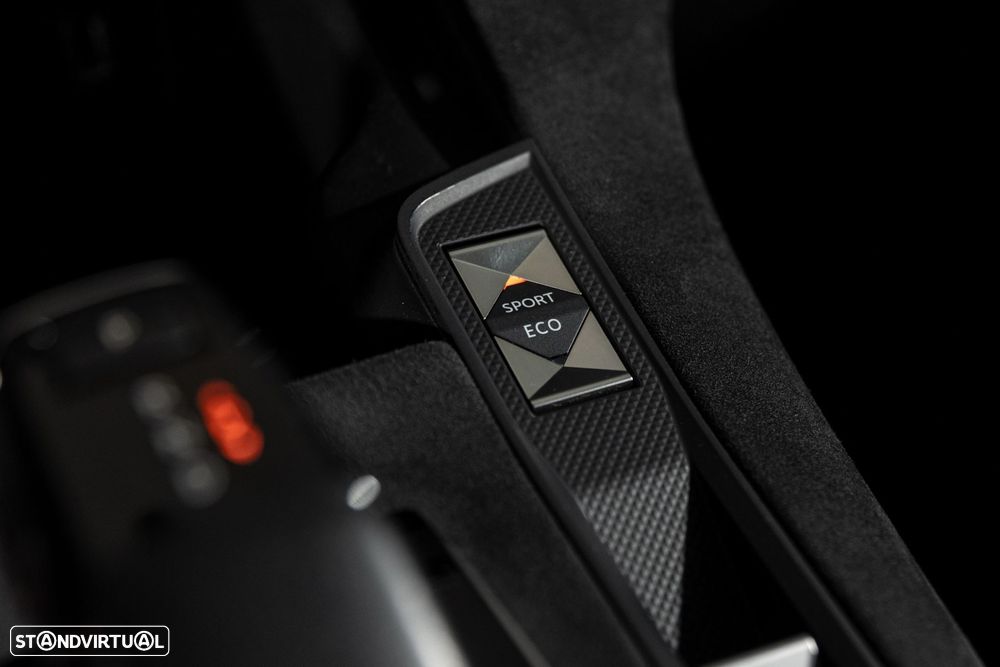 DS DS7 Crossback 1.5 BlueHDi Performance Line EAT8 - 23