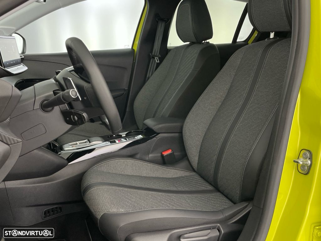 Peugeot 208 1.2 Hybrid GT e-DCS6 - 19
