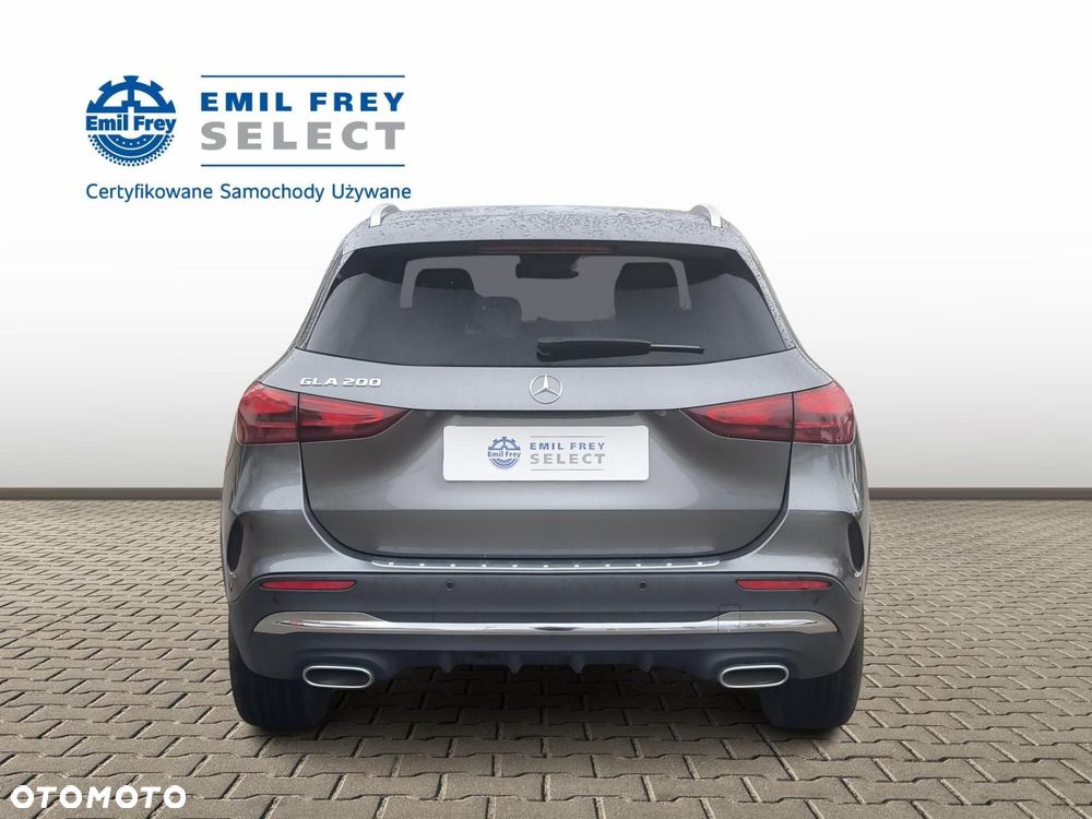 Mercedes-Benz GLA - 5