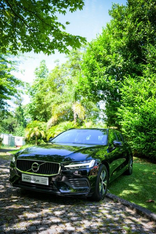 Volvo V60 2.0 D3 Momentum - 4