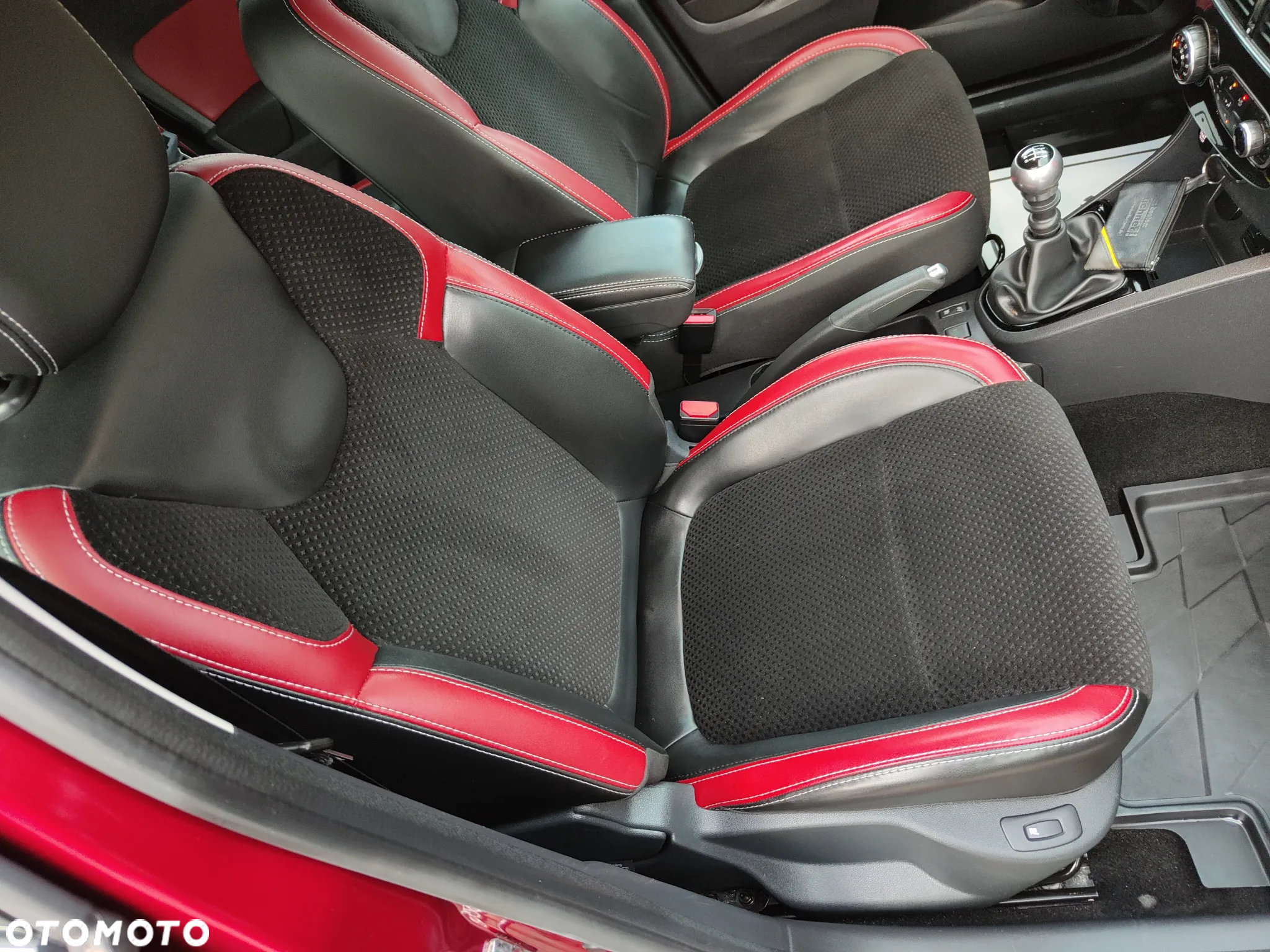 Renault Clio Grandtour Energy TCe 120 INTENS - 23
