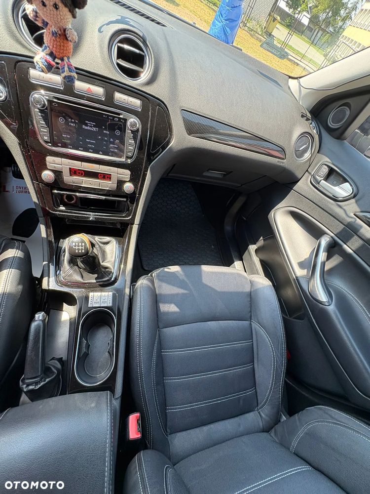 Ford Mondeo 2.0 TDCi Ambiente - 21