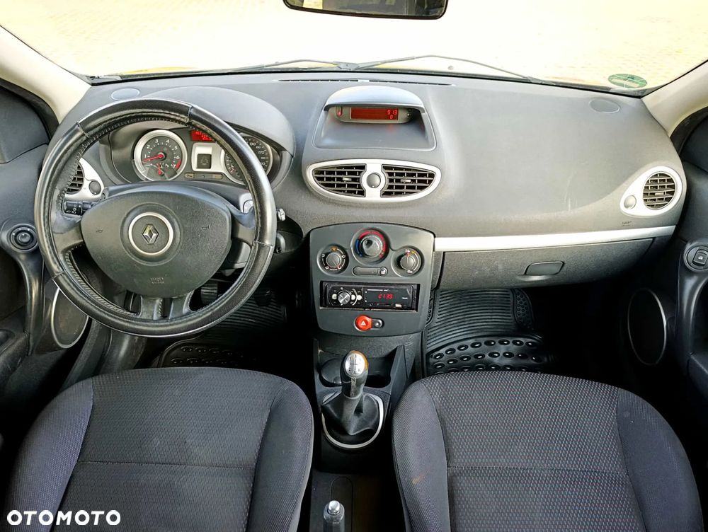 Renault Clio 1.2 16V 75 Dynamique - 5