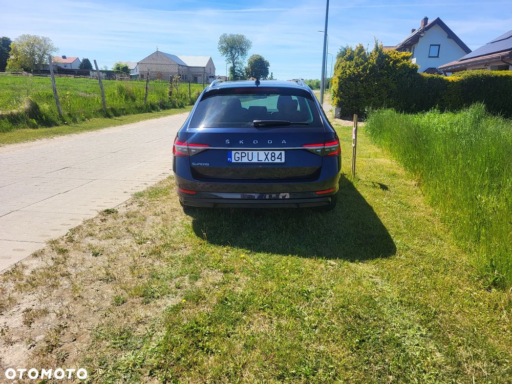 Skoda Superb 2.0 TDI SCR Style DSG - 5
