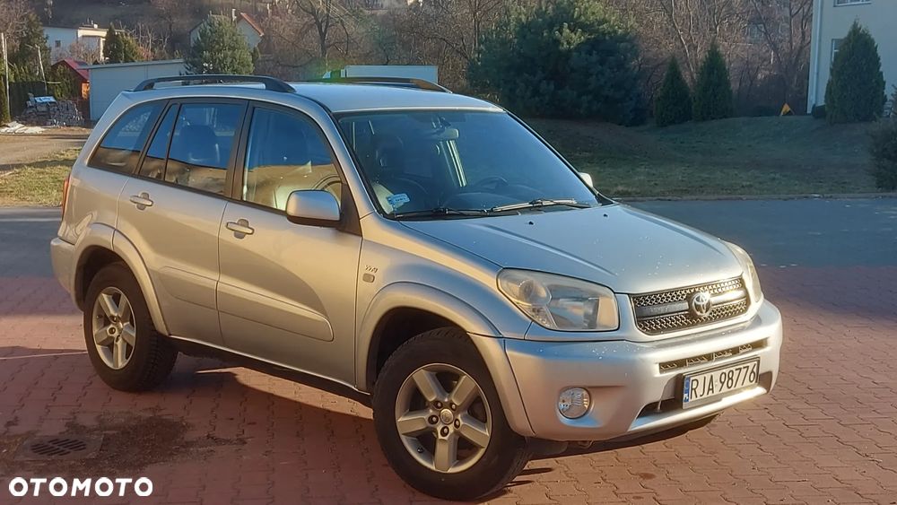 Toyota RAV4 2.0 VVT-i 4x4 - 1