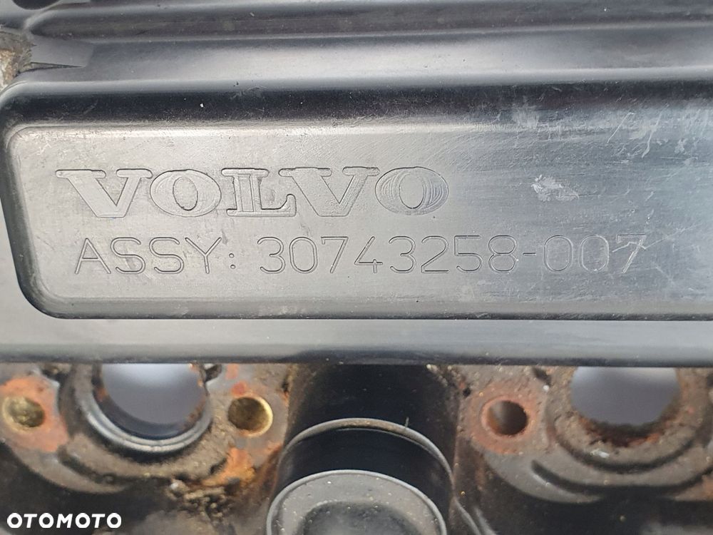 POKRYWA ZAWORÓW Volvo S40 II V50 2.4 D5 kolektor ssący 30743259 30743258 - 8