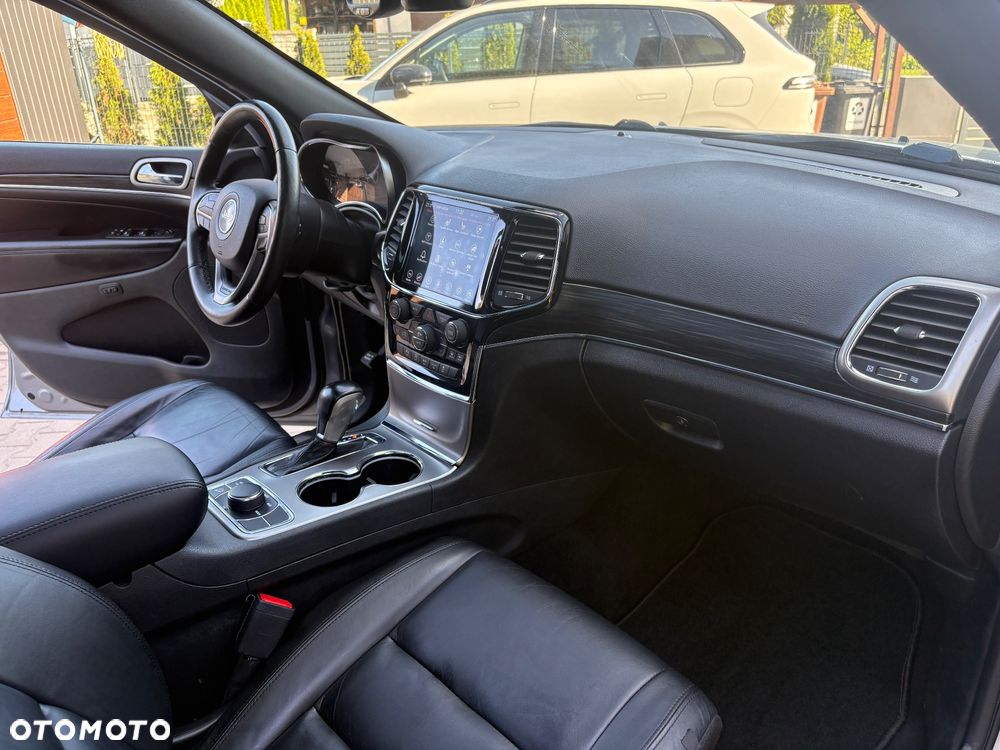 Jeep Grand Cherokee - 20