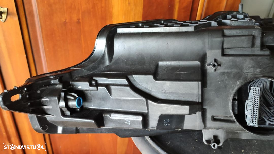 farol esquerdo full Led Volvo V60 + e60 - 11