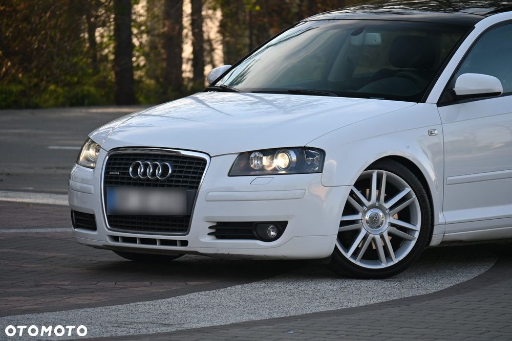 Audi A3 Sportback 2.0 TDI DPF quattro Attraction - 4