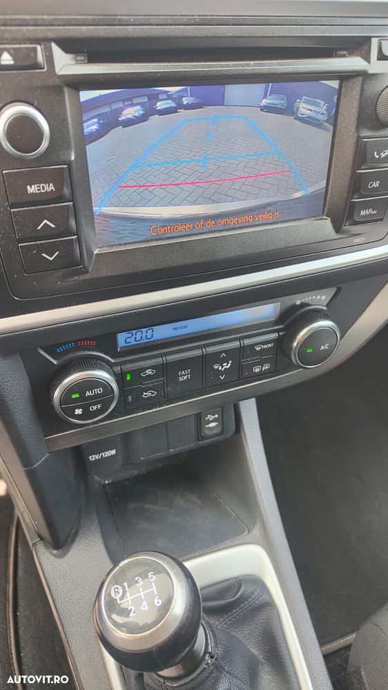 Toyota Auris 1.4 D-4D - 13