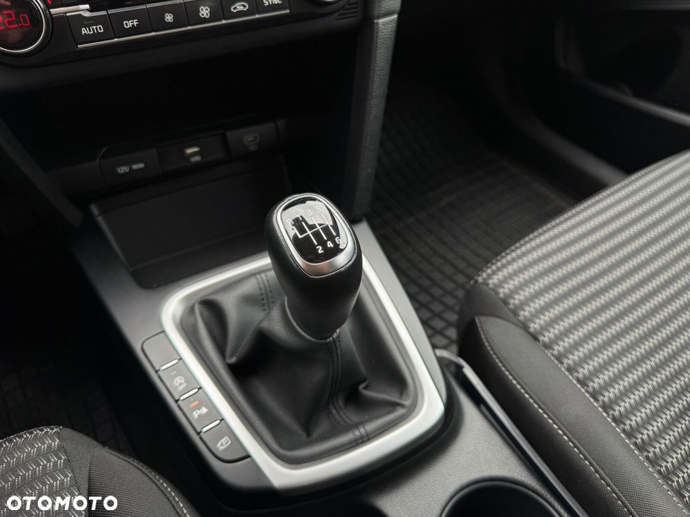 Kia Ceed 1.5 T-GDI M - 27
