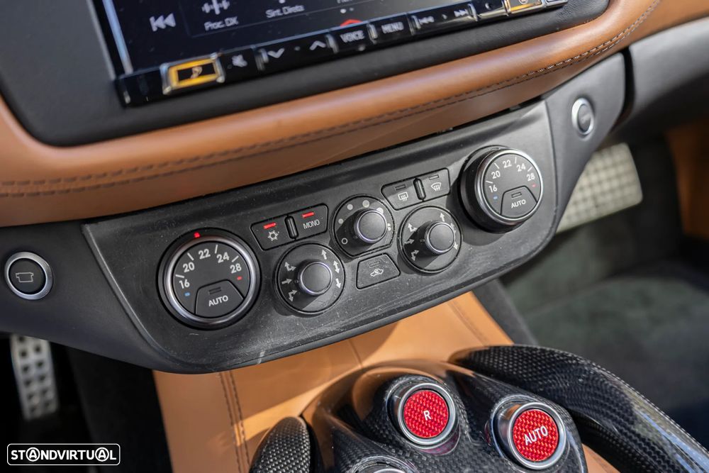 Ferrari FF 6.3 V12 - 28