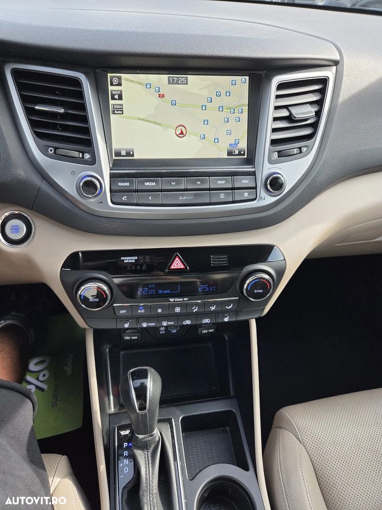 Hyundai Tucson 2.0 CRDI 4WD Automatik Style - 8