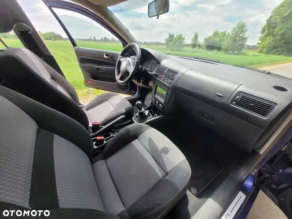 Volkswagen Golf - 15