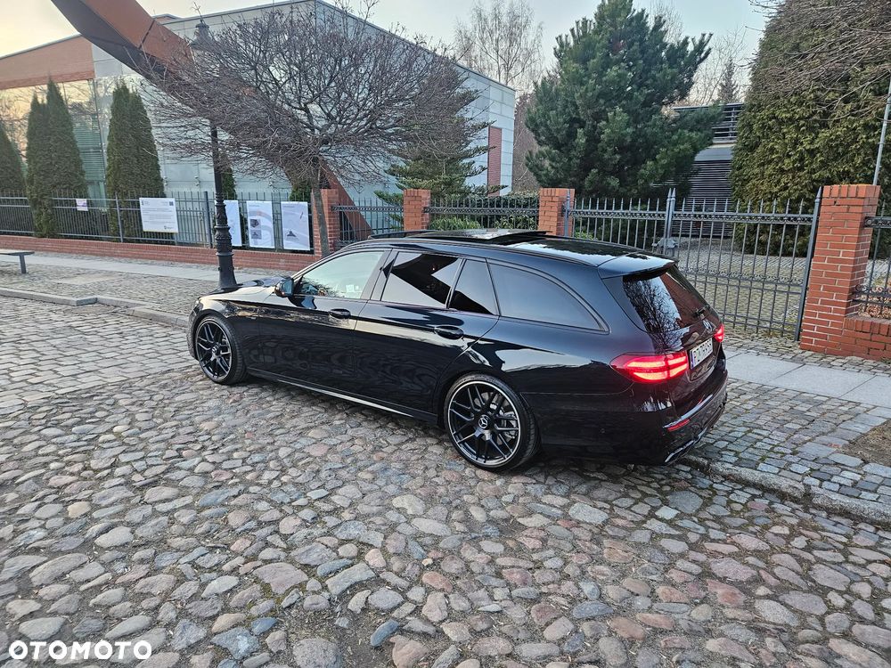 Mercedes-Benz Klasa E 400 4Matic 9G-TRONIC AMG Line - 6