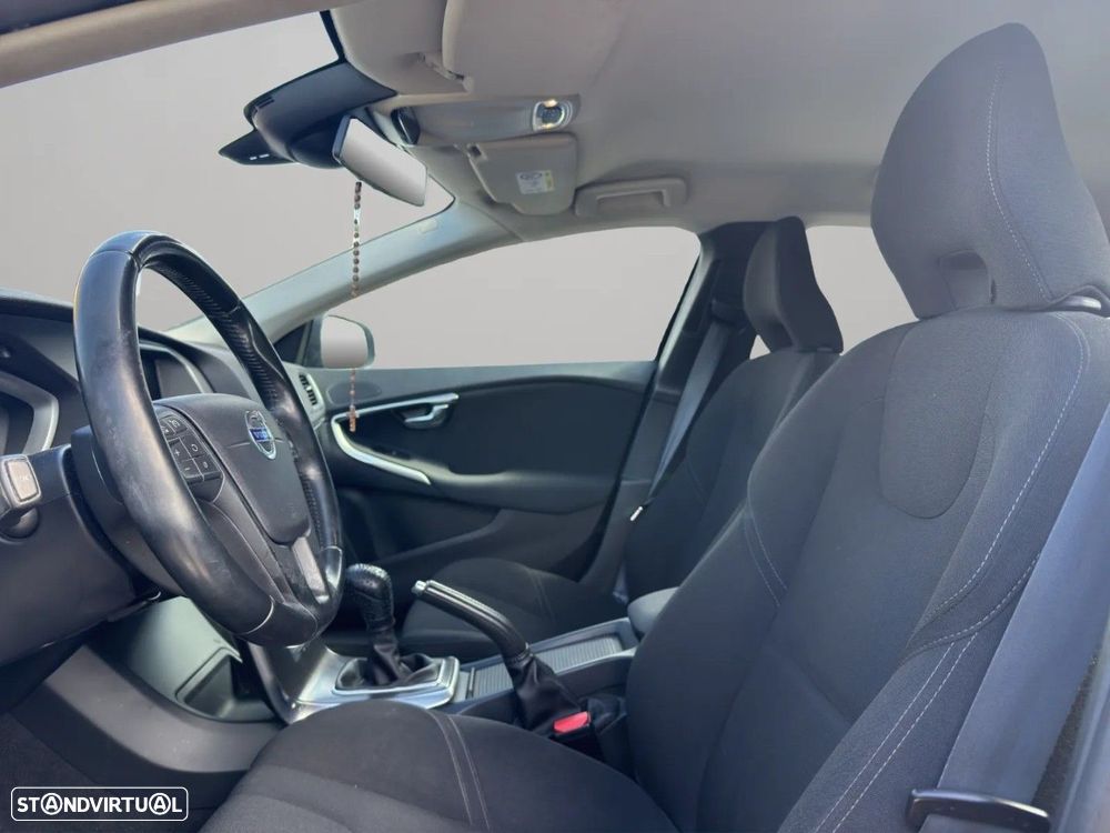 Volvo V40 1.6 D2 Momentum - 8