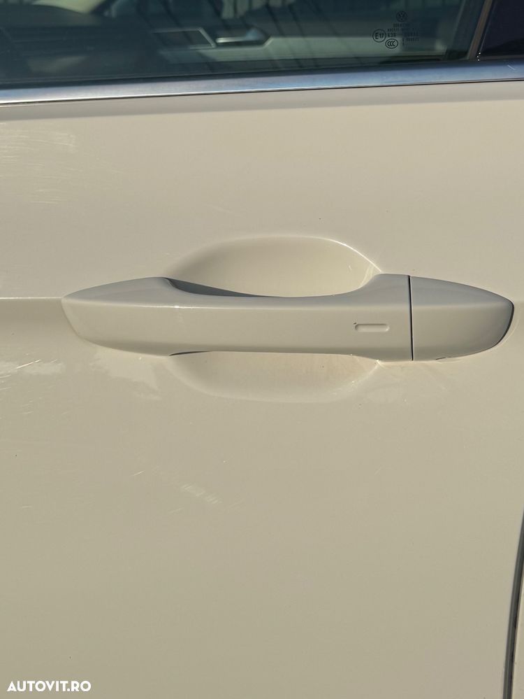 Volkswagen Passat 2.0 TDI (BlueMotion Technology) Comfortline - 29