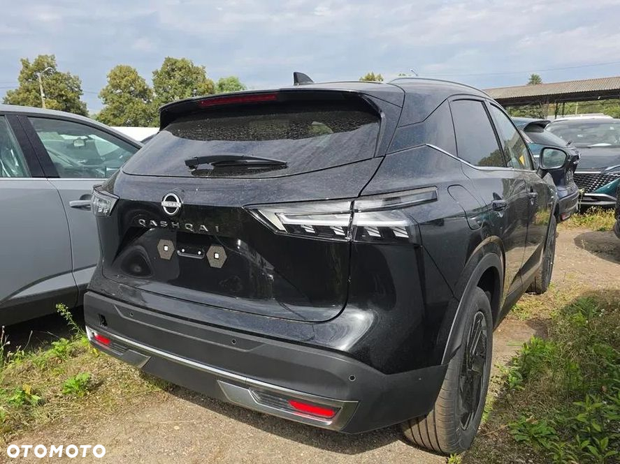 Nissan Qashqai 1.3 DIG-T mHEV N-Connecta Xtronic - 4