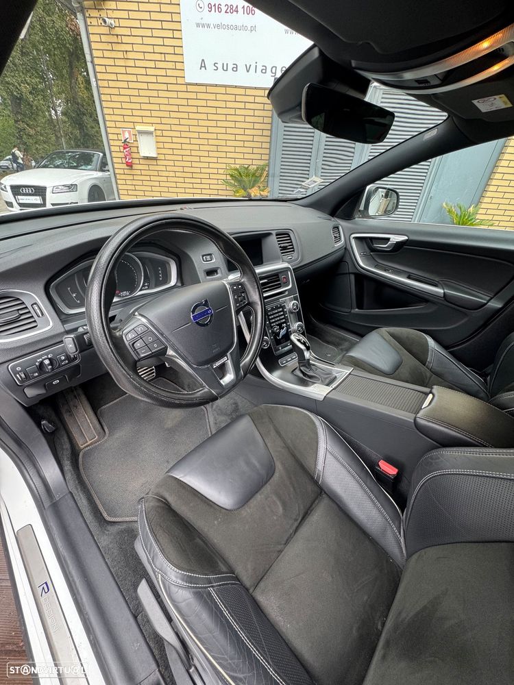 Volvo V60 2.4 D6 R-Design AWD Phev - 5