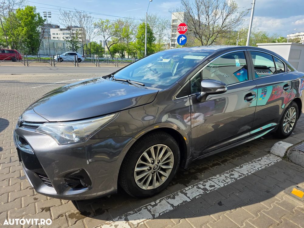 Toyota Avensis 1.8 Multidrive S Executive - 2