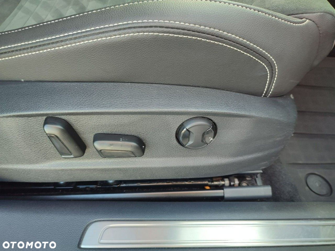 Volkswagen Passat - 19
