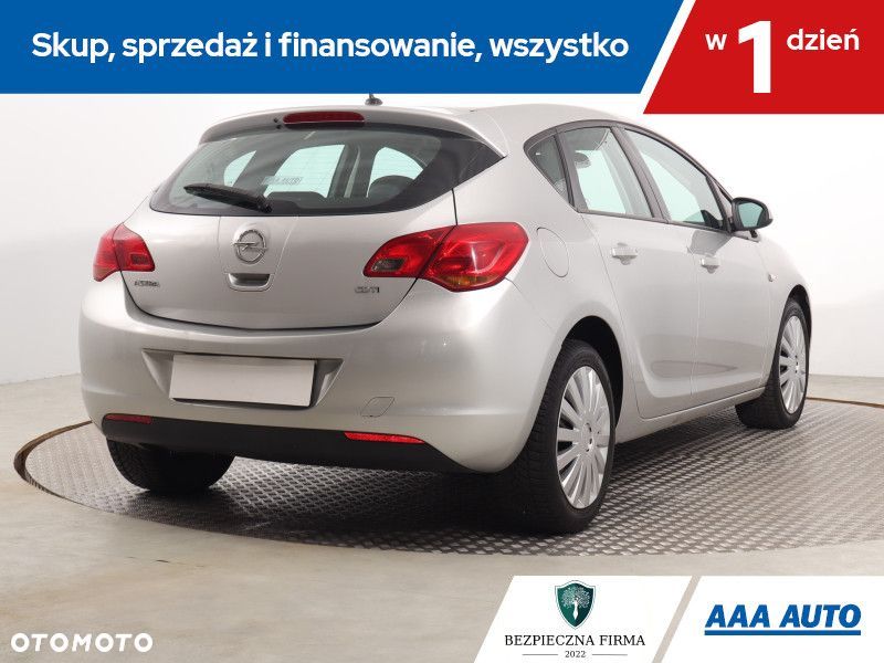 Opel Astra - 6