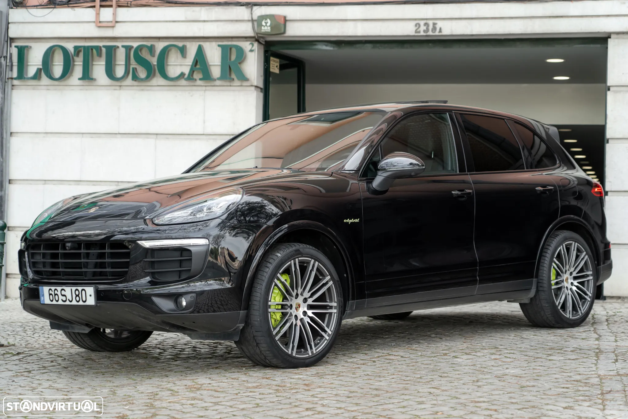Porsche Cayenne - 33
