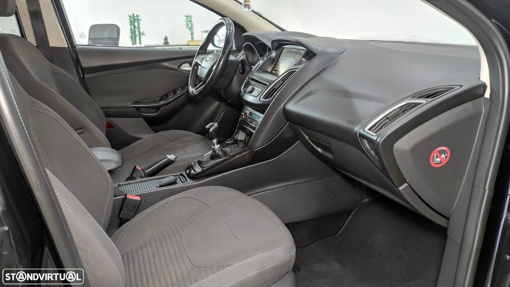 Ford Focus SW 1.5 TDCi Titanium - 23