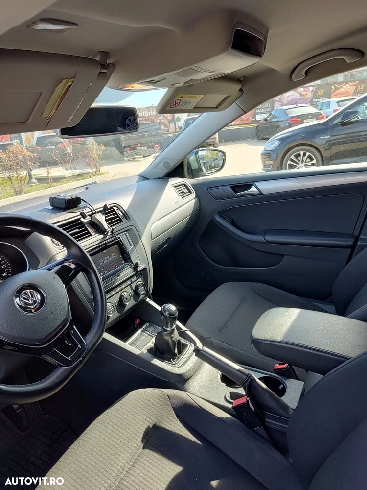 Volkswagen Jetta 1.2 TSI Comfortline - 11
