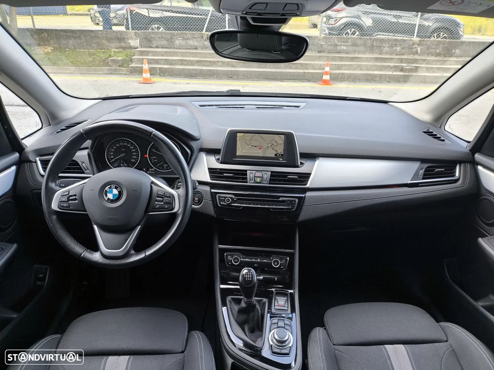 BMW 216 Active Tourer d Line Sport - 13