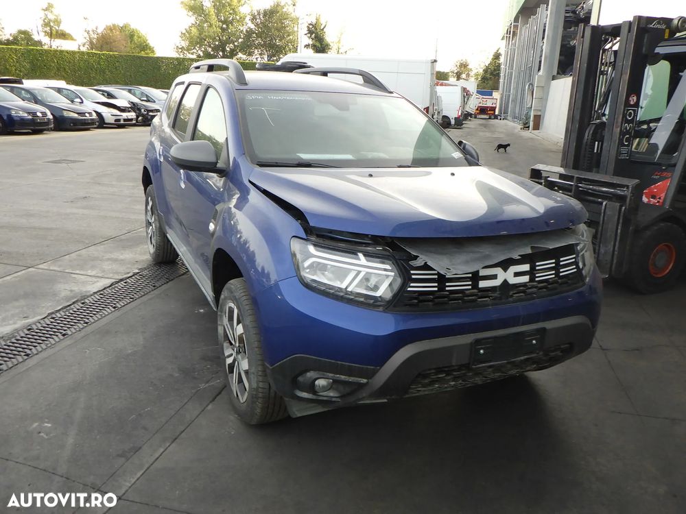 Dezmembrez Dacia Duster , an 2023 , 1.0 TCE , Benzina - 4