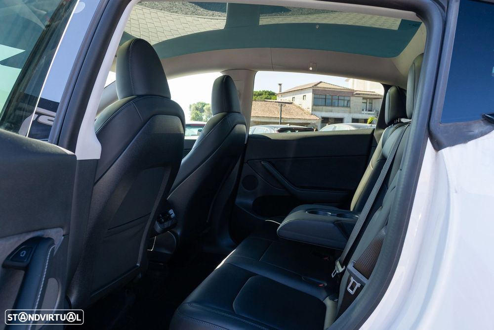 Tesla Model Y Long Range Tração Integral - 16