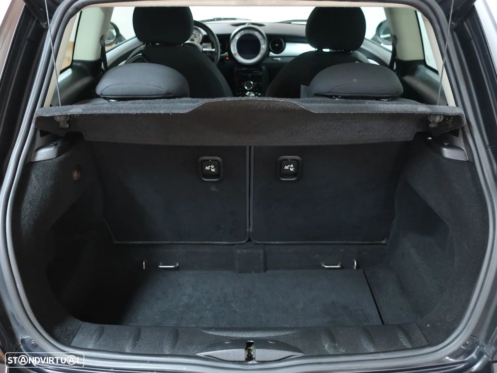 MINI 3 Portas Cooper D - 11