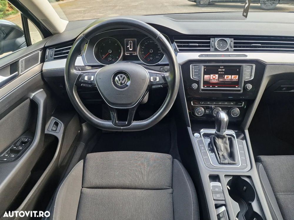 Volkswagen Passat 2.0 TDI DSG (BlueMotion Technology) Comfortline - 15